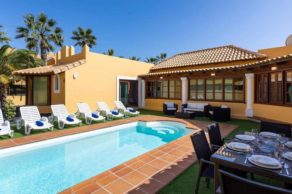 Villa Helen - Heated Pool Wifi Smarttv Barbecue Corralejo Exterior foto