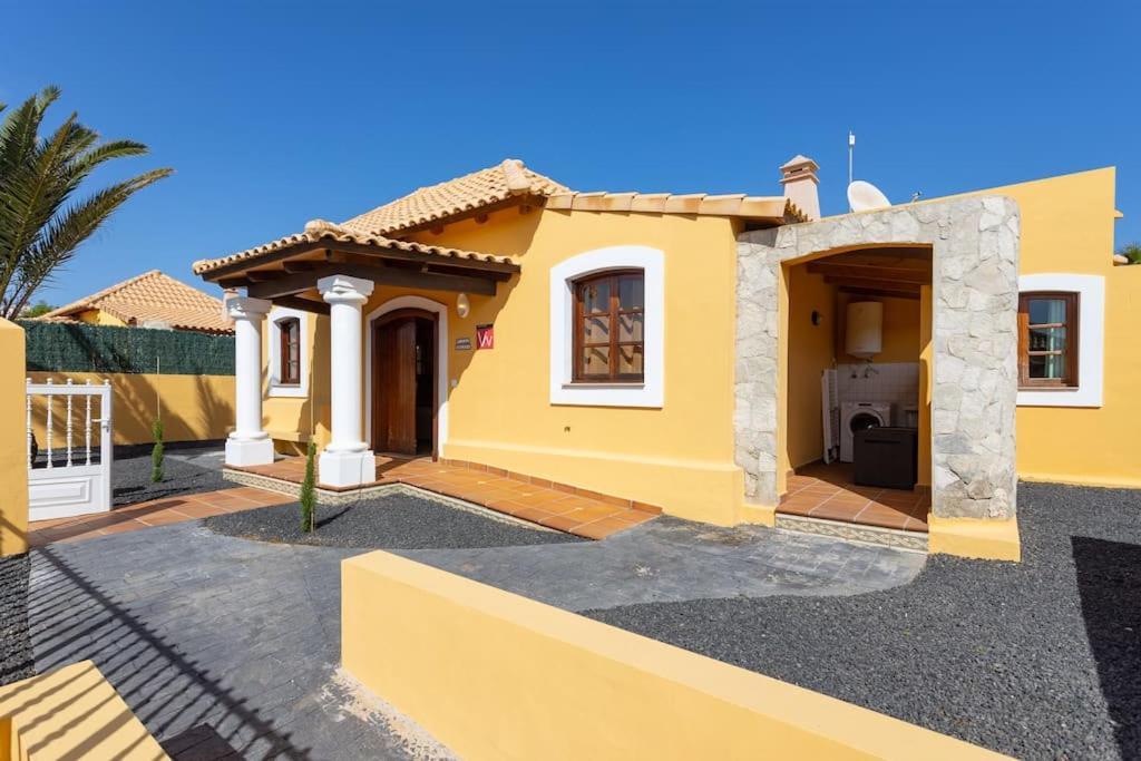 Villa Helen - Heated Pool Wifi Smarttv Barbecue Corralejo Exterior foto