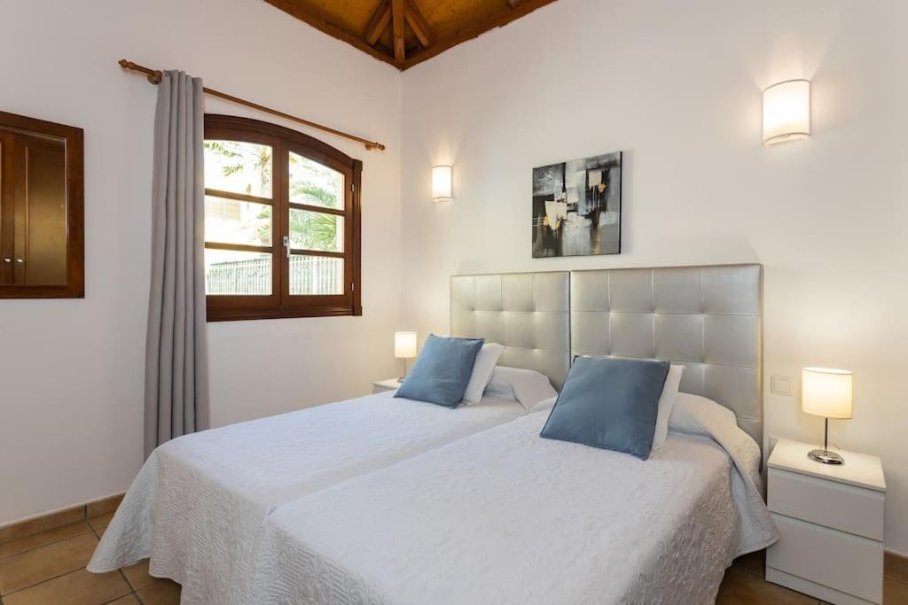Villa Helen - Heated Pool Wifi Smarttv Barbecue Corralejo Exterior foto